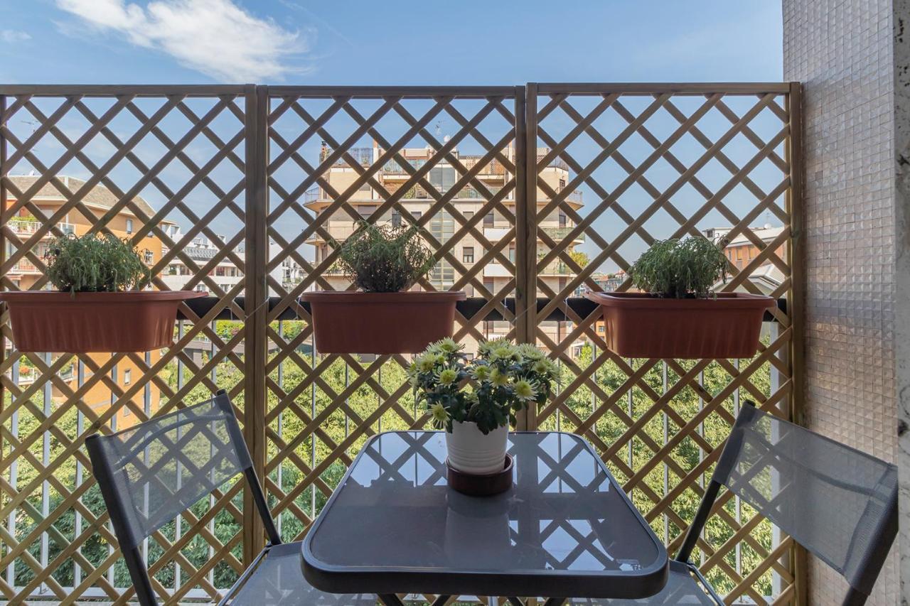 Апартаменты Altido Trendy Flat With Balcony, Easy Access To Milan Centre Экстерьер фото